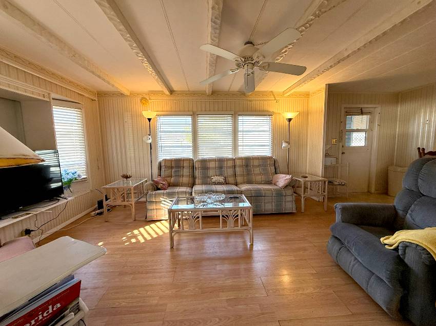 562 Bayshore Dr a Ellenton, FL Mobile or Manufactured Home for Sale